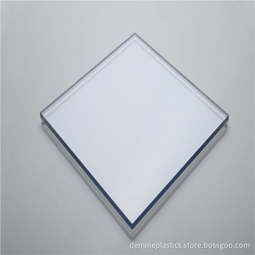 Polycarbonate transparent wall panel good flame resistance